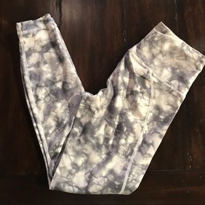 Athleta Powervita 7/8 Tie Dye Salutation Tight